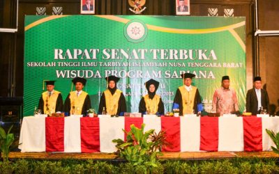 Ketua STIT Islamiyah Nusa Tenggara Barat mewisuda 27 Lulusan Program Sarjana