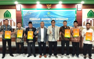 Pembinaan Akademik & Ketenagaan  Serta Penyerahan Sertifikat Pendidik 49 Peserta Dosen Sertifikasi Tahun 2023